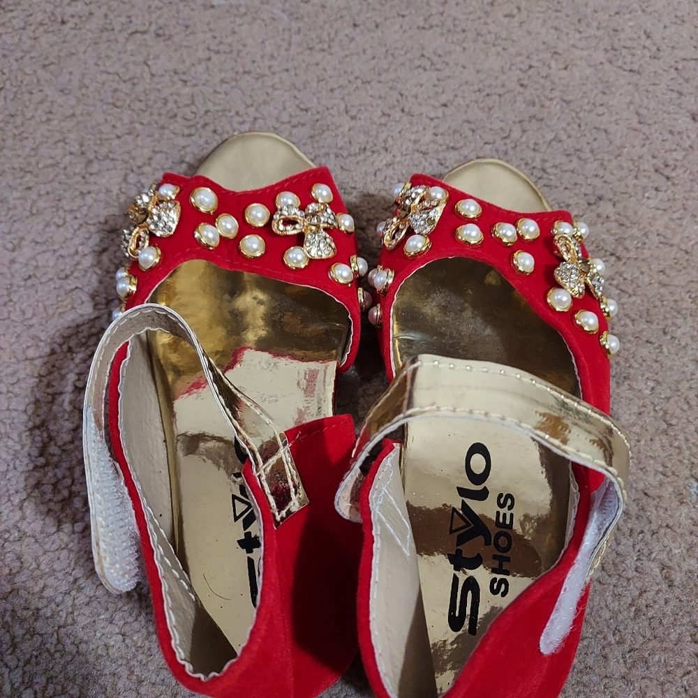 Girls sandal